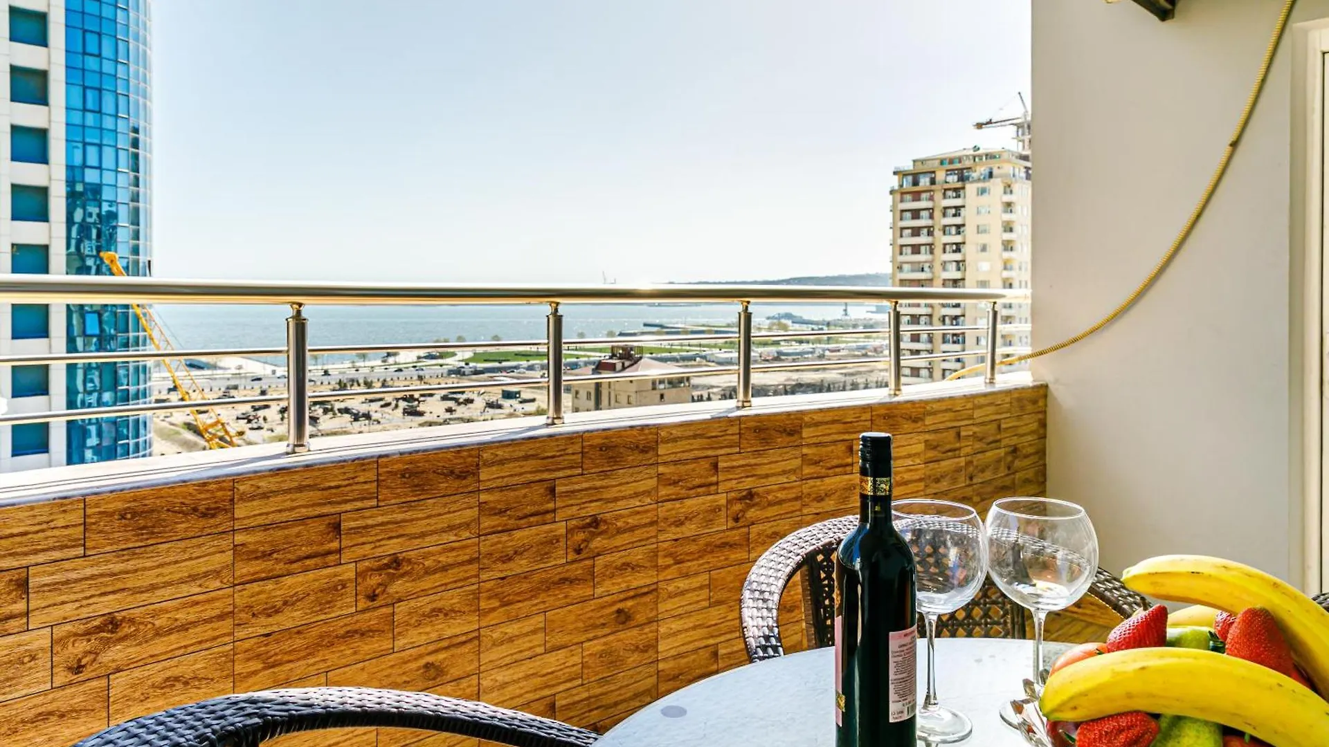 Sea View Apartment By Baku Housing